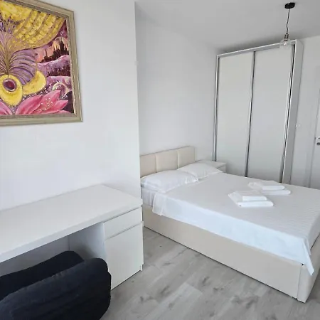 Marina 3 Apartamento *